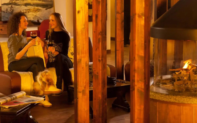 Hotel Alaska Cortina