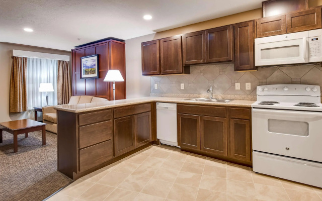 Best Western Plus Grapevine Inn