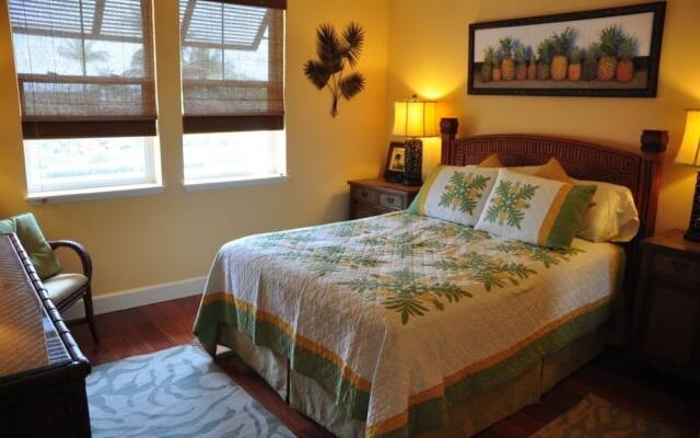 Halii Kai 9g 3 Bedroom Condo by RedAwning