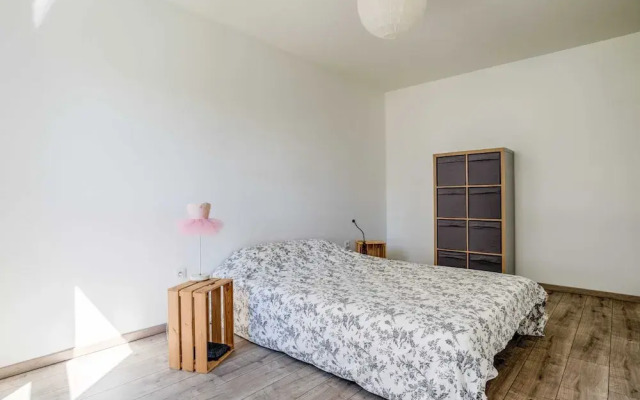 Pretty One-bedroom Apartment of 70m² With Balcony - Strasbourg