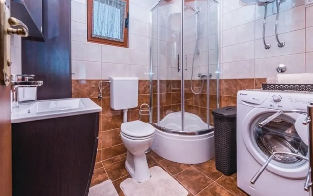 Villa Rossa mit Pool für 8 Personen