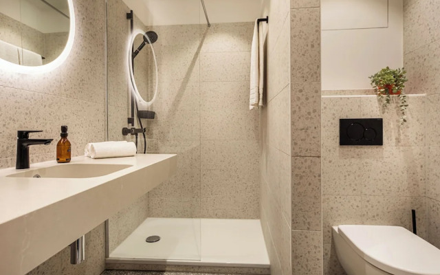 LOGINN Hotel Köln Airport