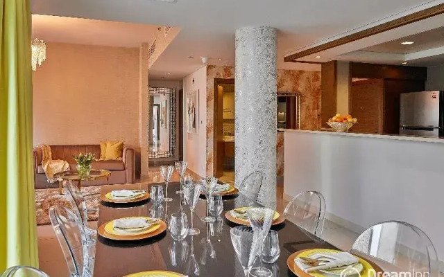 Dream Inn Dubai - Claren Downtown