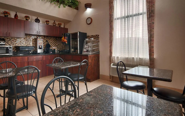 Red Roof Inn & Suites Jackson - Richland