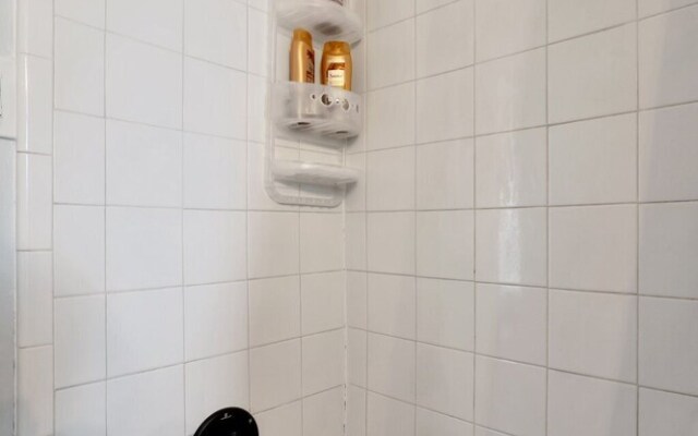 Sunset Stays by the Beach & Caddy's