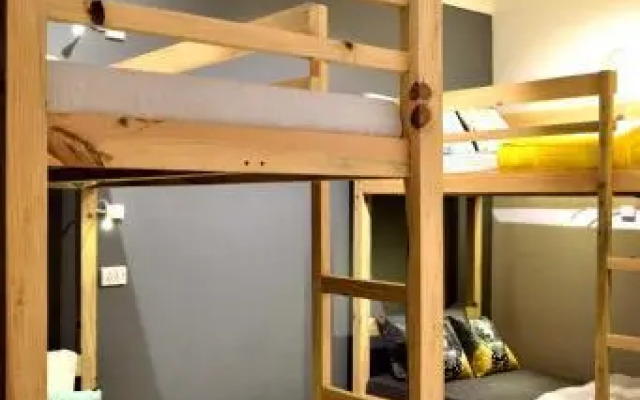 Worlds Hostel