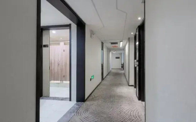 Tuke China Hotel （hualinguoji bolinzhuang subway）