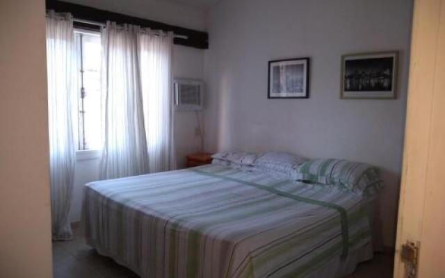 APTO 2º Andar No Centro