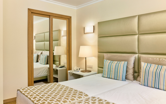 Hotel Baia Grande