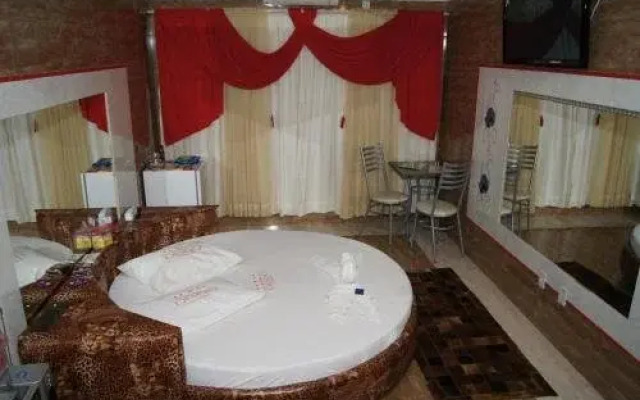 Motel Desejo (Adult Only)