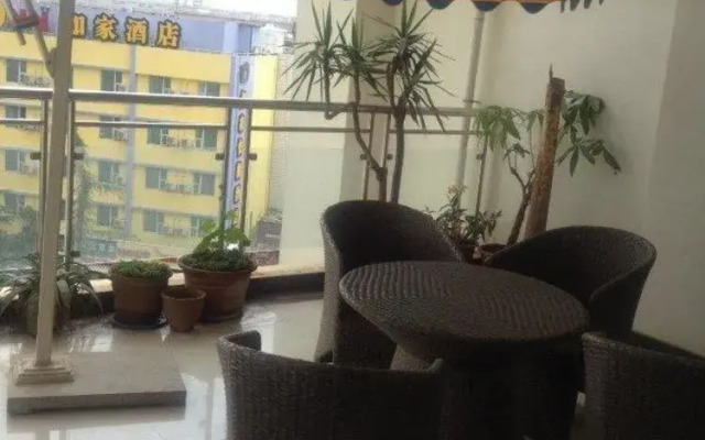 Jiujiu Happy Apartment
