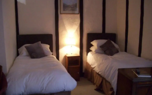 The Ostrich Castle Acre Pub