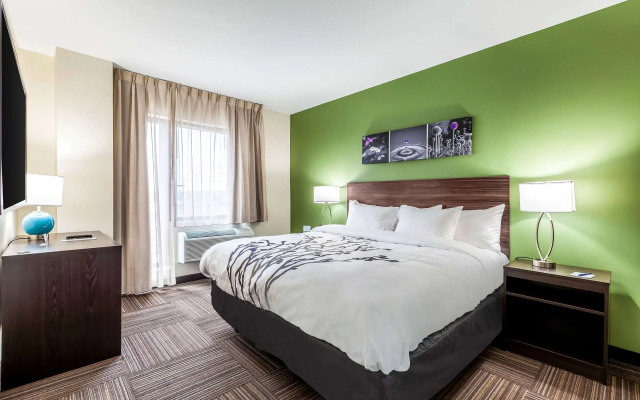 Van Wyck Hotel & Suites Near JFK Airport