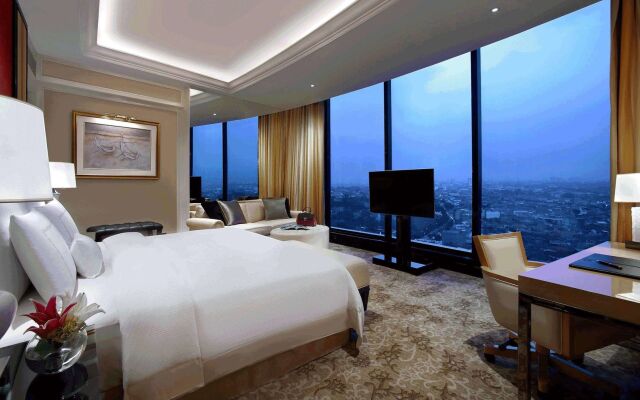 The Trans Luxury Hotel