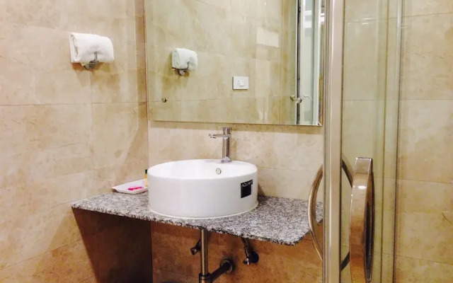 Hotel Sai Village Cyber Park