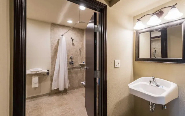Rodeway Inn & Suites Portland - Jantzen Beach