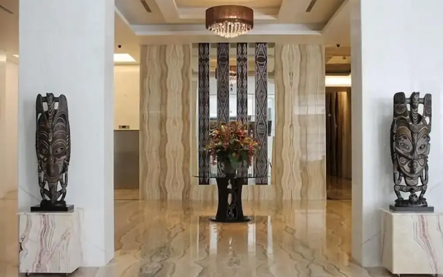 Grand Allison Hotel