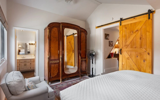 The River House 3 Bedroom Cabin