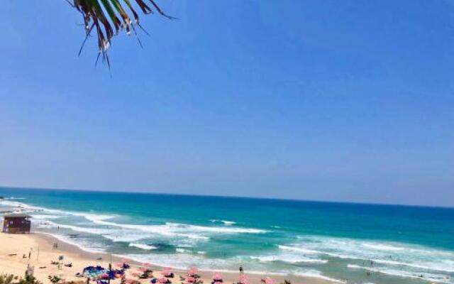 Studio Apartment Comfort In Bat Yam