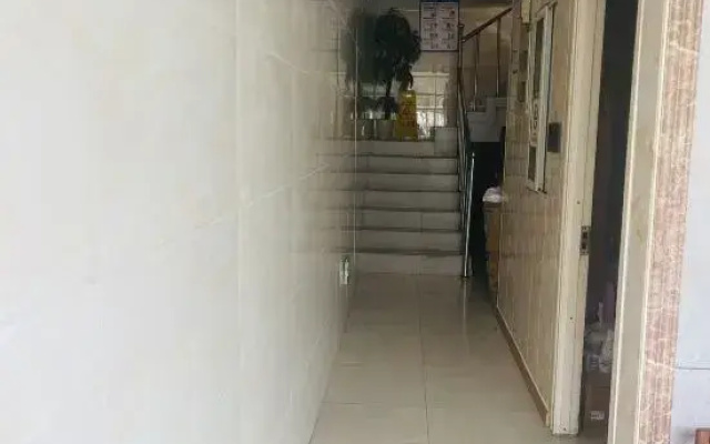Zaihong Hotel