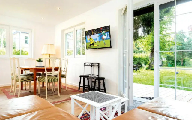 Holiday Home Mielno - PL 060.003