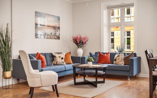 Rosen Apartment