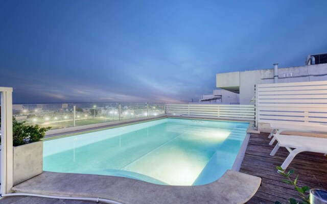 Pool Penthouse