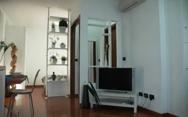 Milan Apart
