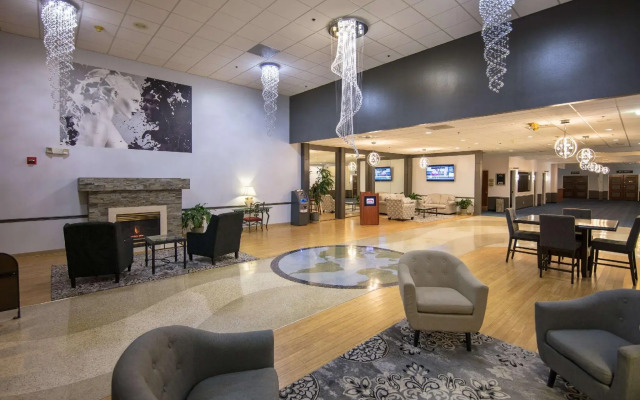 Clarion Hotel & Convention Center