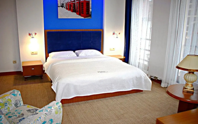 Fly Inn Brussels Airport