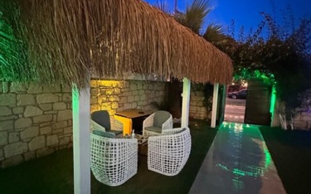 mayan suites