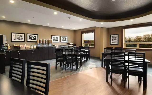 Ramada by Wyndham Cold Lake