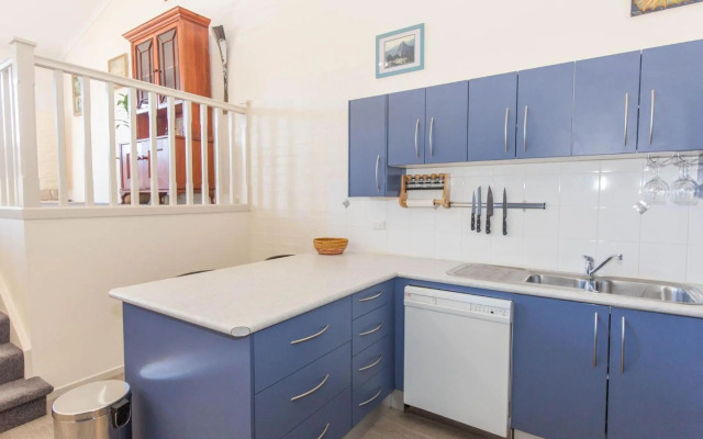 Acacia 4 2 Kirwan Close