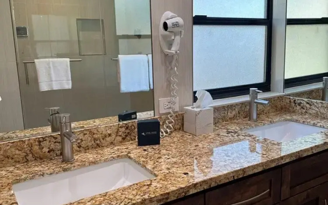 Llc1236 - Lakeside Landing 4 Bedroom Condo