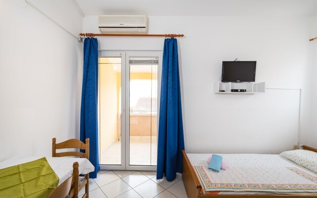 Nice Apartment Silvia 4 for 3 Persons