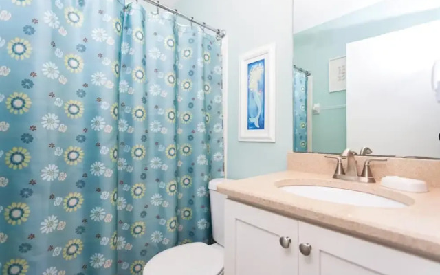 Sea Place 11208