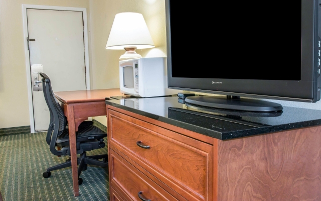 Comfort Inn Bay City - Riverfront