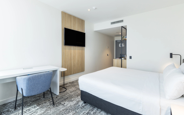 Oaks Cairns Hotel – Guest Rooms – Cairns
