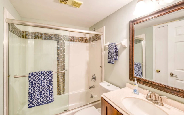 Ocean and Racquet #3116