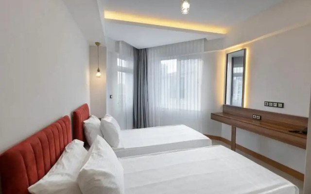 Citrus Luna Suite