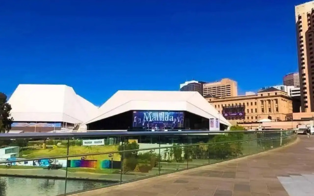 Unwind Adelaide City Studio No 438