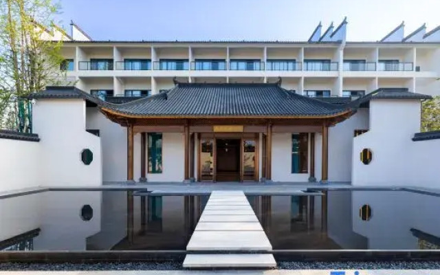 Wunvzhou Dreamless Lake Resort Hotel