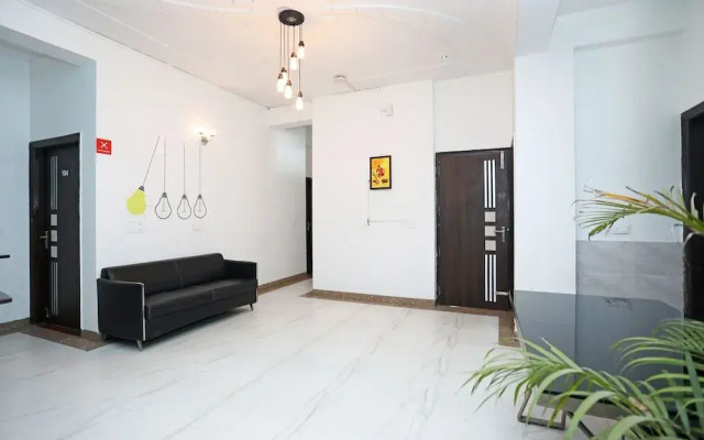 OYO 10928 Go Rooms