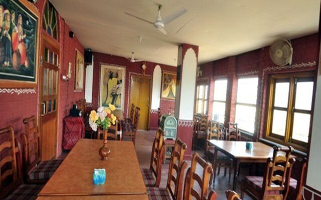 Hotel Teerth Palace