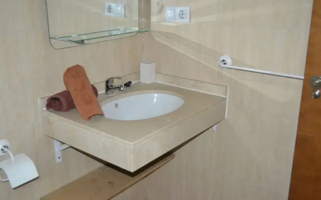 Studio For 4, Fully Equipped In Monte Oiz