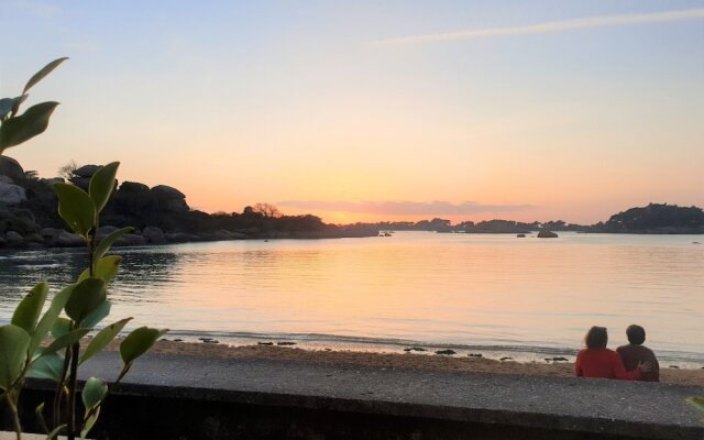 Logis Hôtel Saint-Guirec et de la Plage