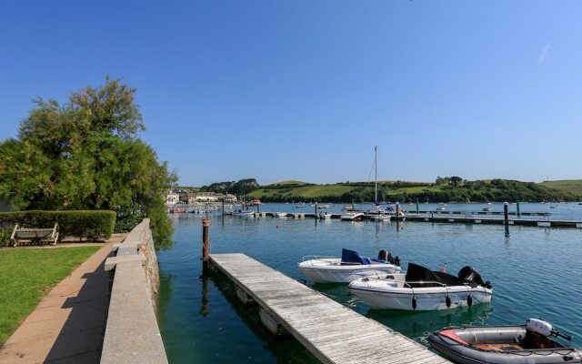 32 the Salcombe