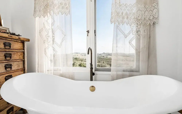 Your Luxury Escape - Bisque House