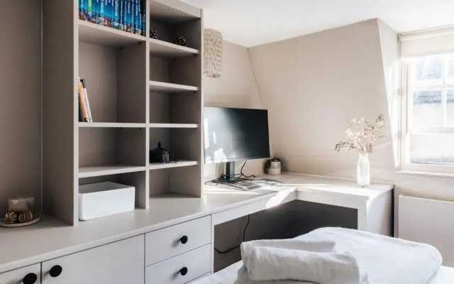 Modern Central Bath Apartment