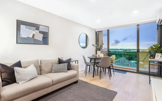 Spectacular Views South Perth1br